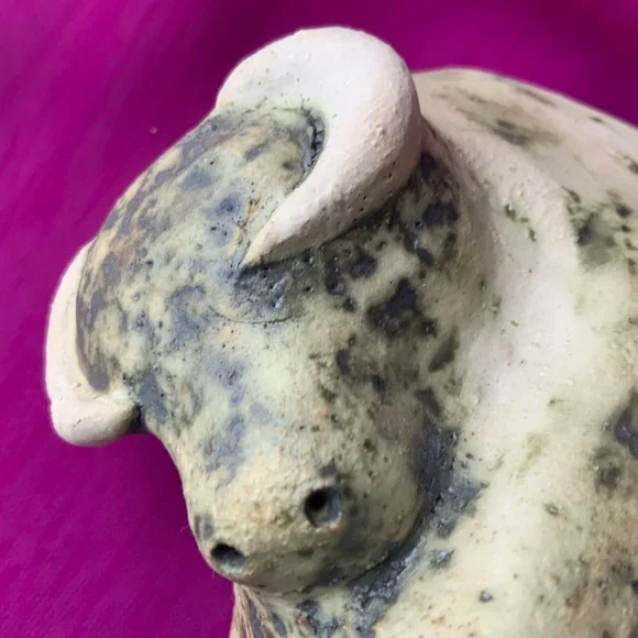 Charging Bull - Vintage 1960s brutalist style ceramic figure - Picture 2 of 5